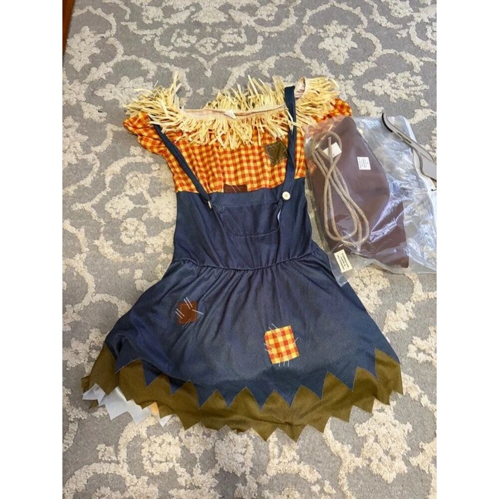 Saucy ScarCrow Woman's Halloween Costume With Straw Size M (8-10)